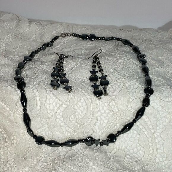 Elegant Celestial Stars and Moon Hematite Necklace and Earring Set - Picture 1 of 4